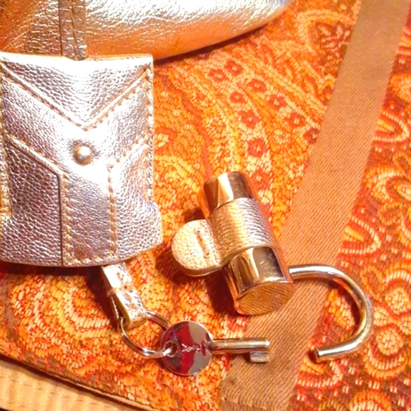 YVES SAINT LAURENT BAG - Picture 7 of 10